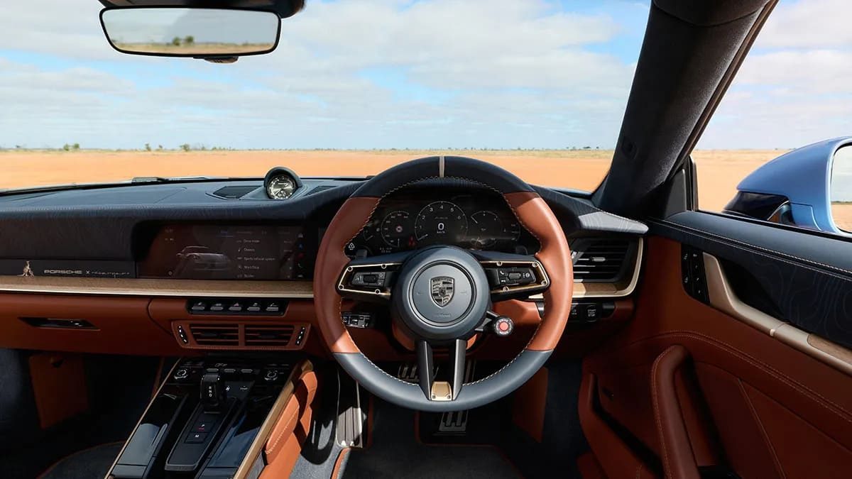 Het interieur van de Porsche 911 Turbo S Land Down Under