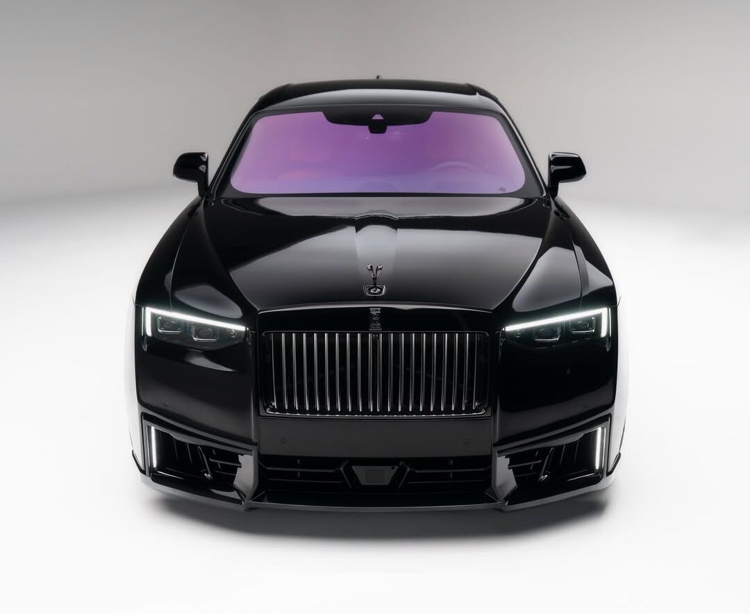 De SPOFEC Rolls-Royce Ghost van voren
