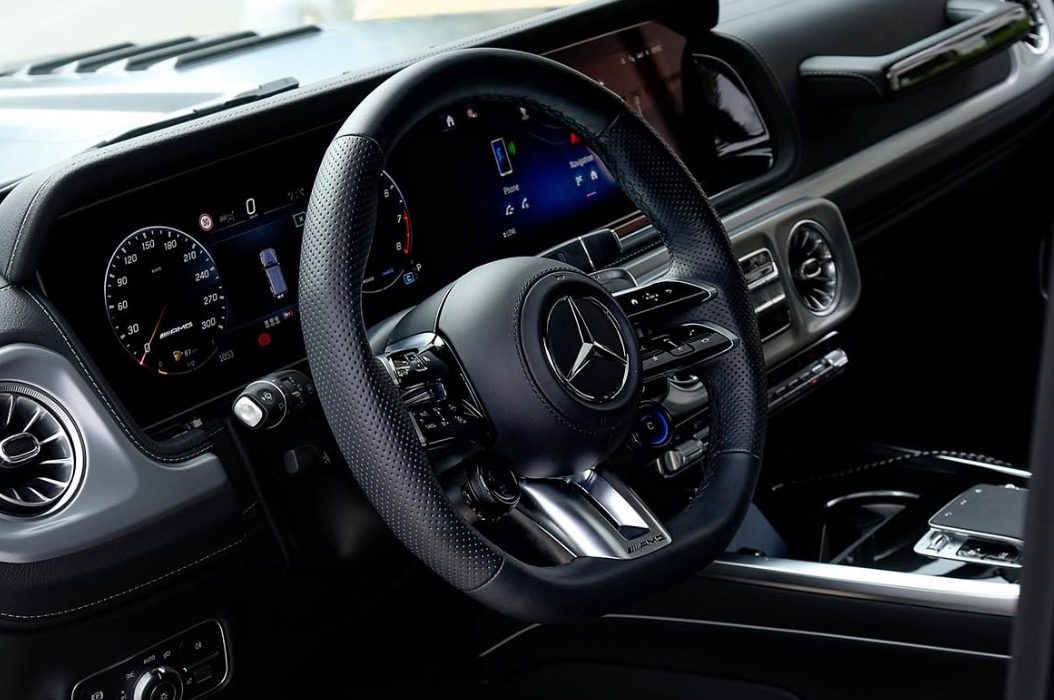 Het interieur van de Mercedes-AMG G63 Urban van Dean Huijsen