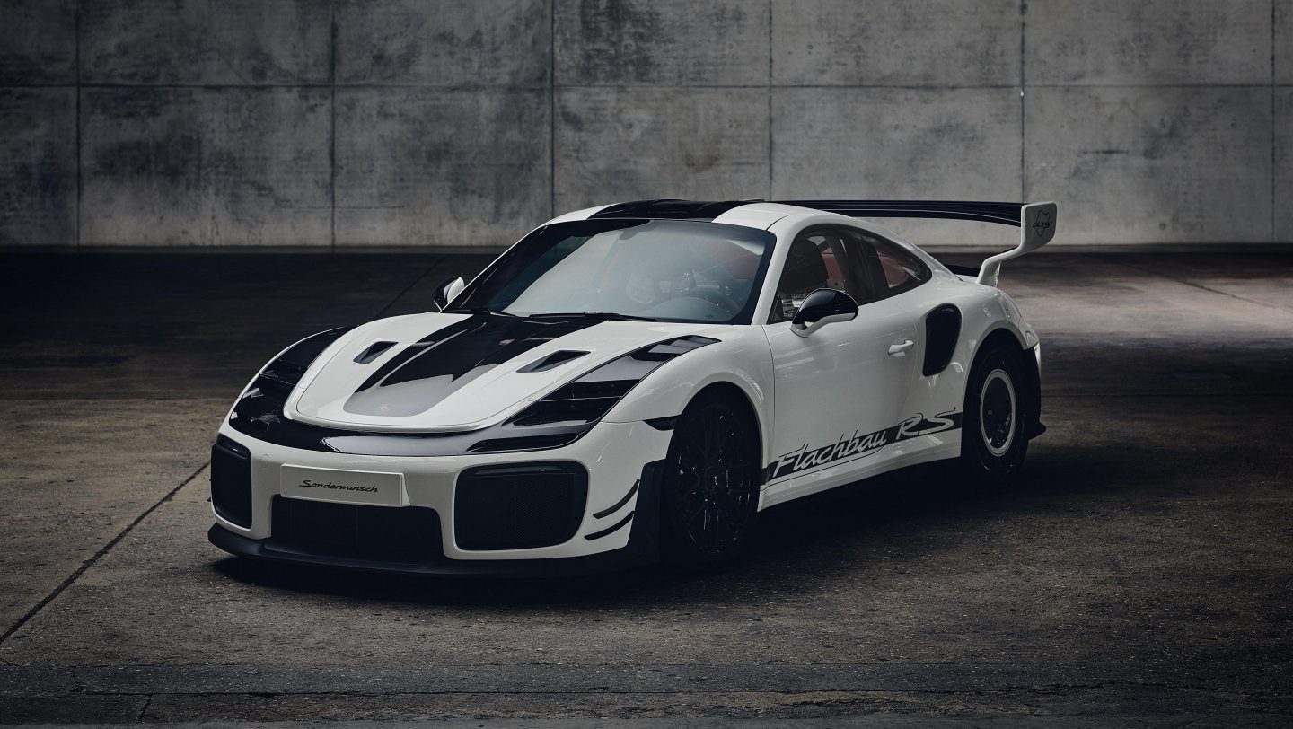 De Porsche Flachbau RS van de voorzijde
