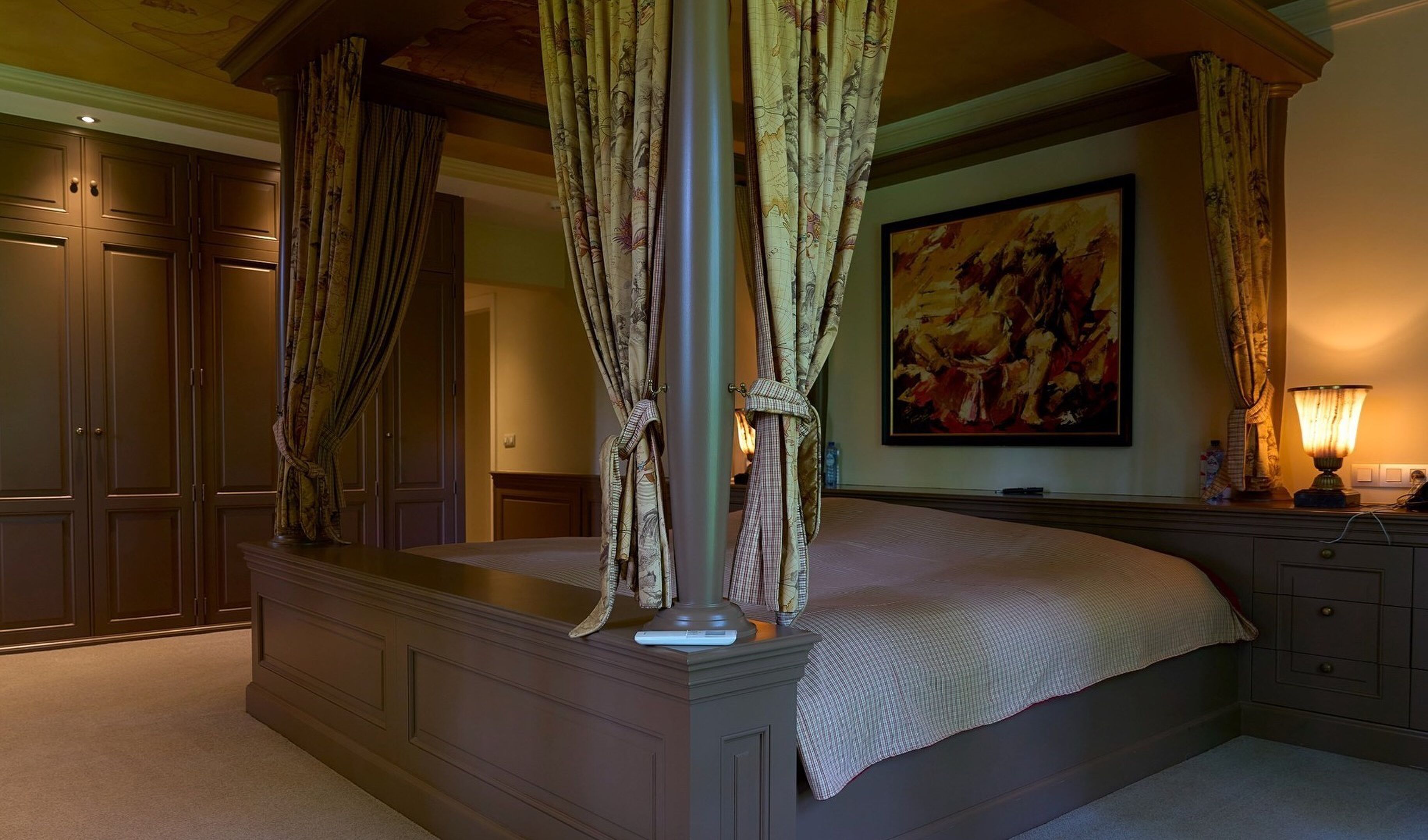 De slaapkamer in de villa van George Banken in Schoten