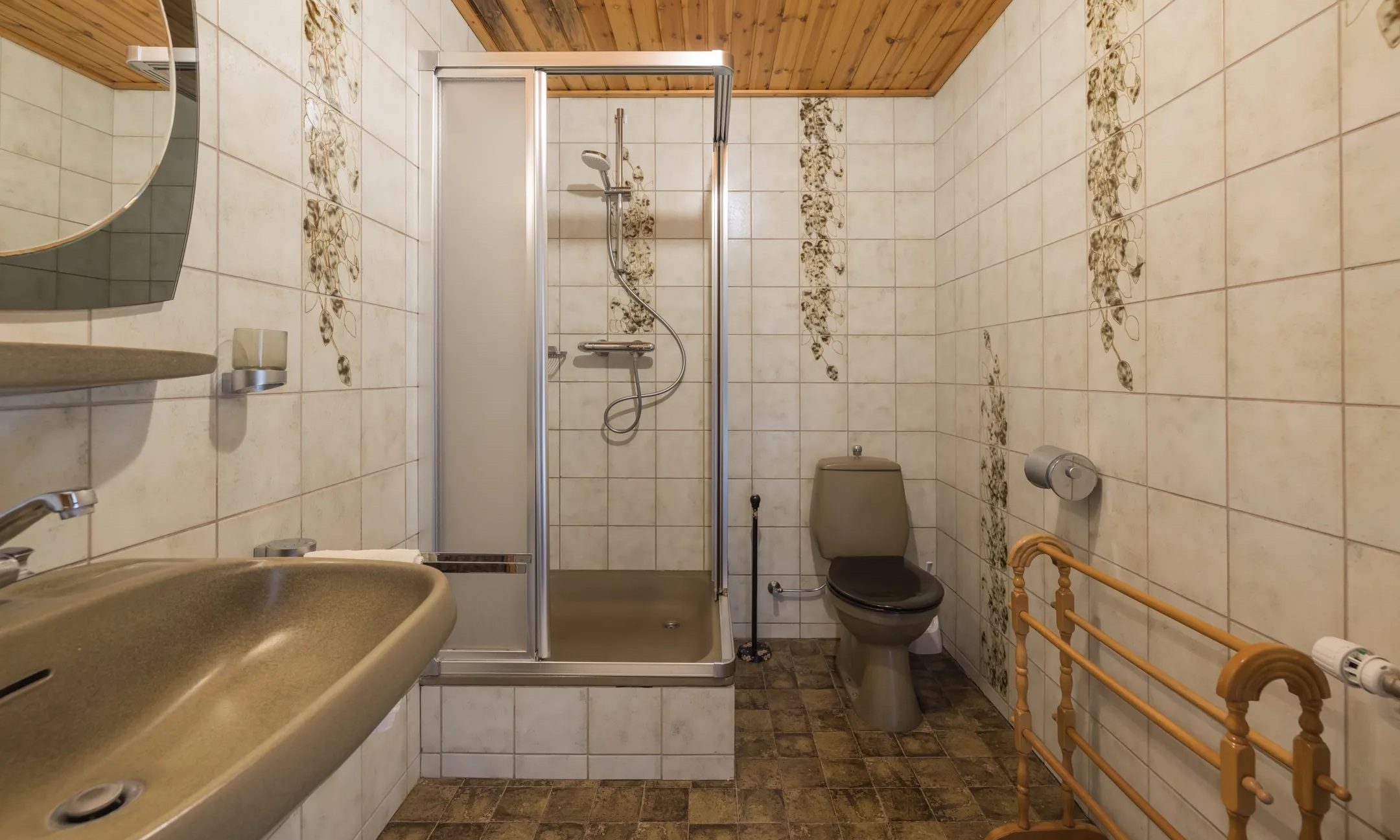 Eén van de twee badkamers