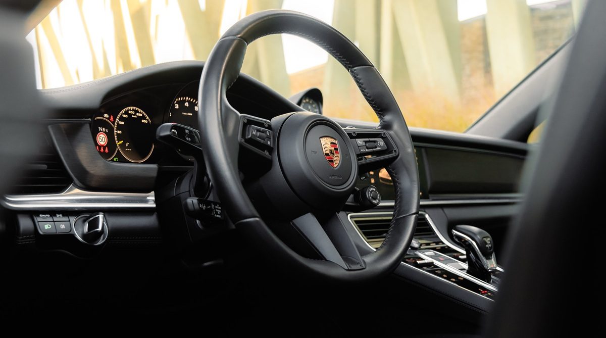 Het interieur van de wagen