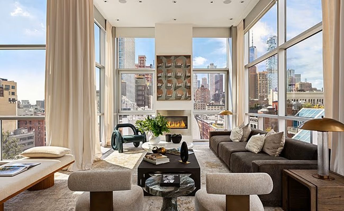De living van het penthouse van Thierry Henry