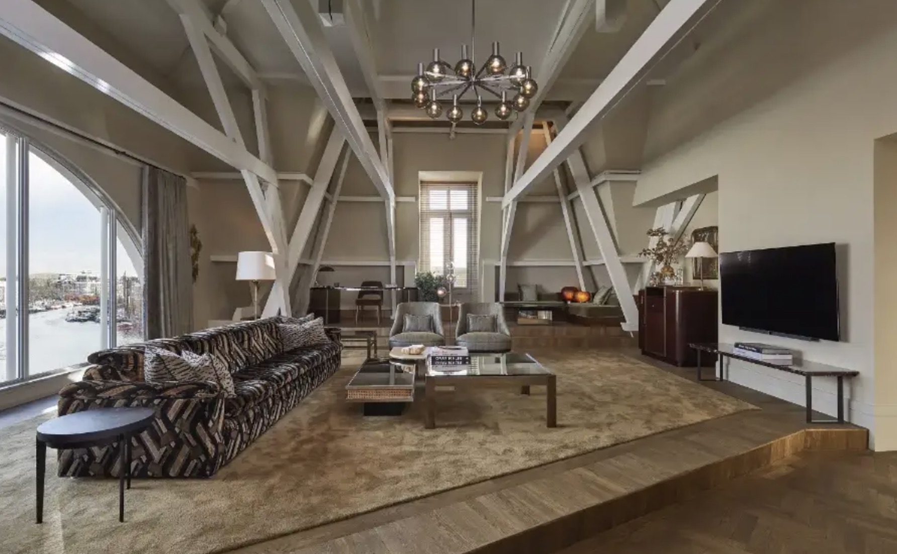 E&eacute;n van de suites in Hotel De L'Europe in Amsterdam
