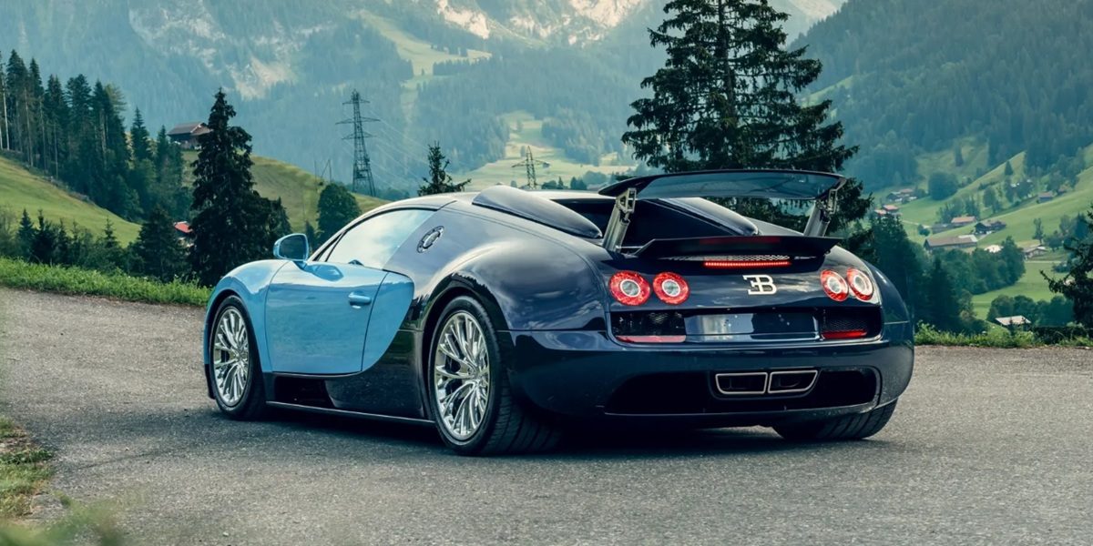 De achterzijde van de geveilde Bugatti Veyron