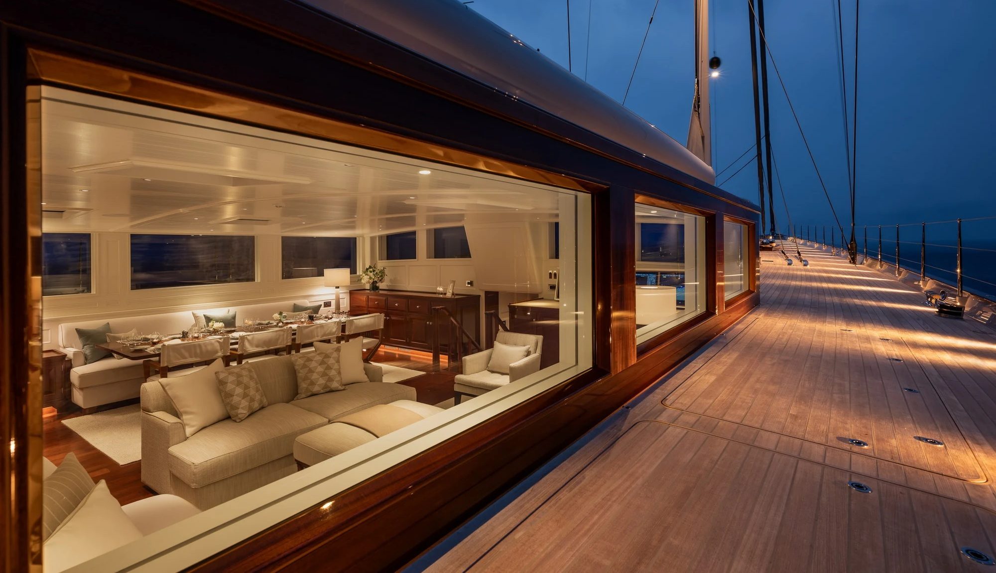De hoofdsalon van het nieuwe schip