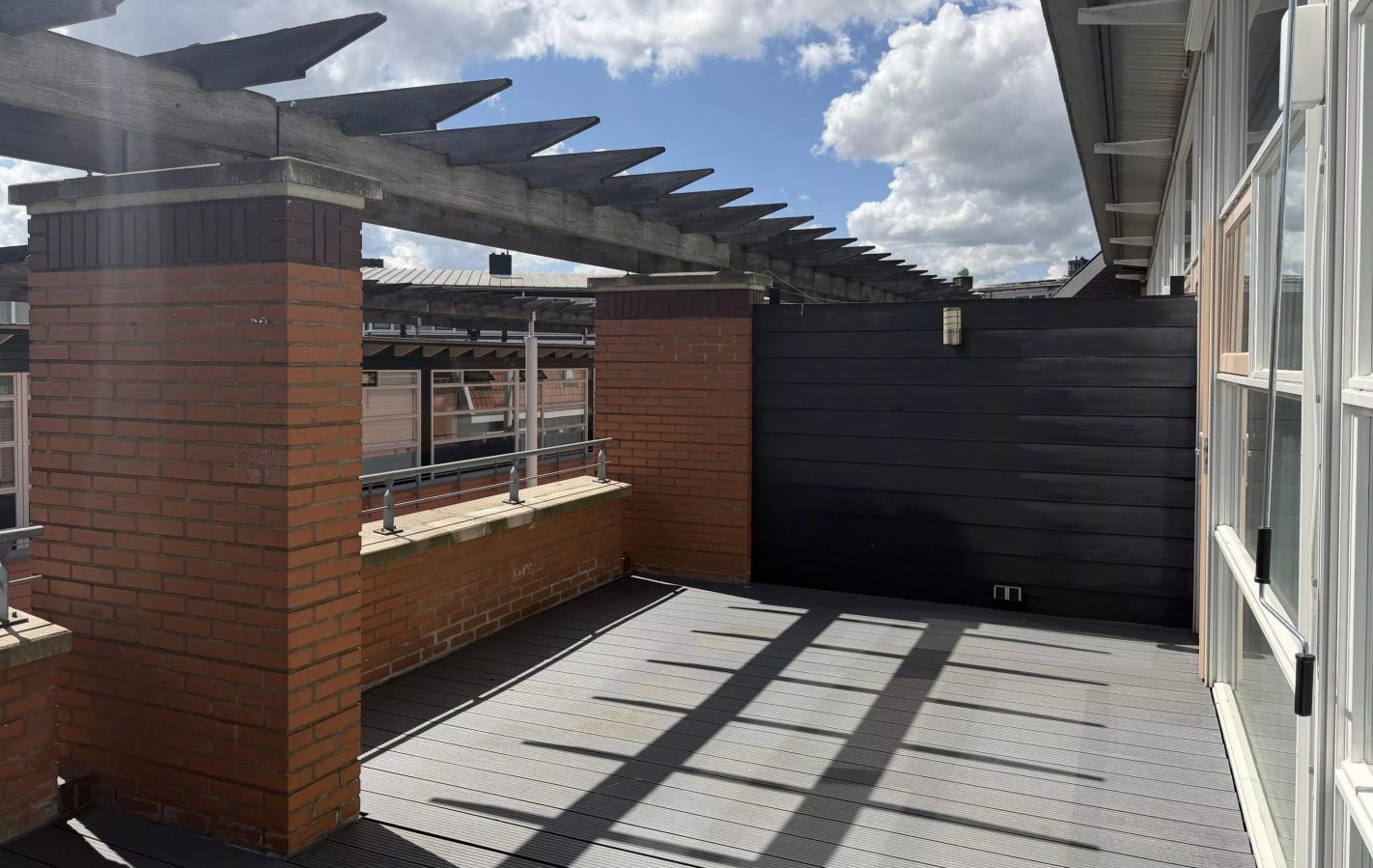 Het balkon van de woning