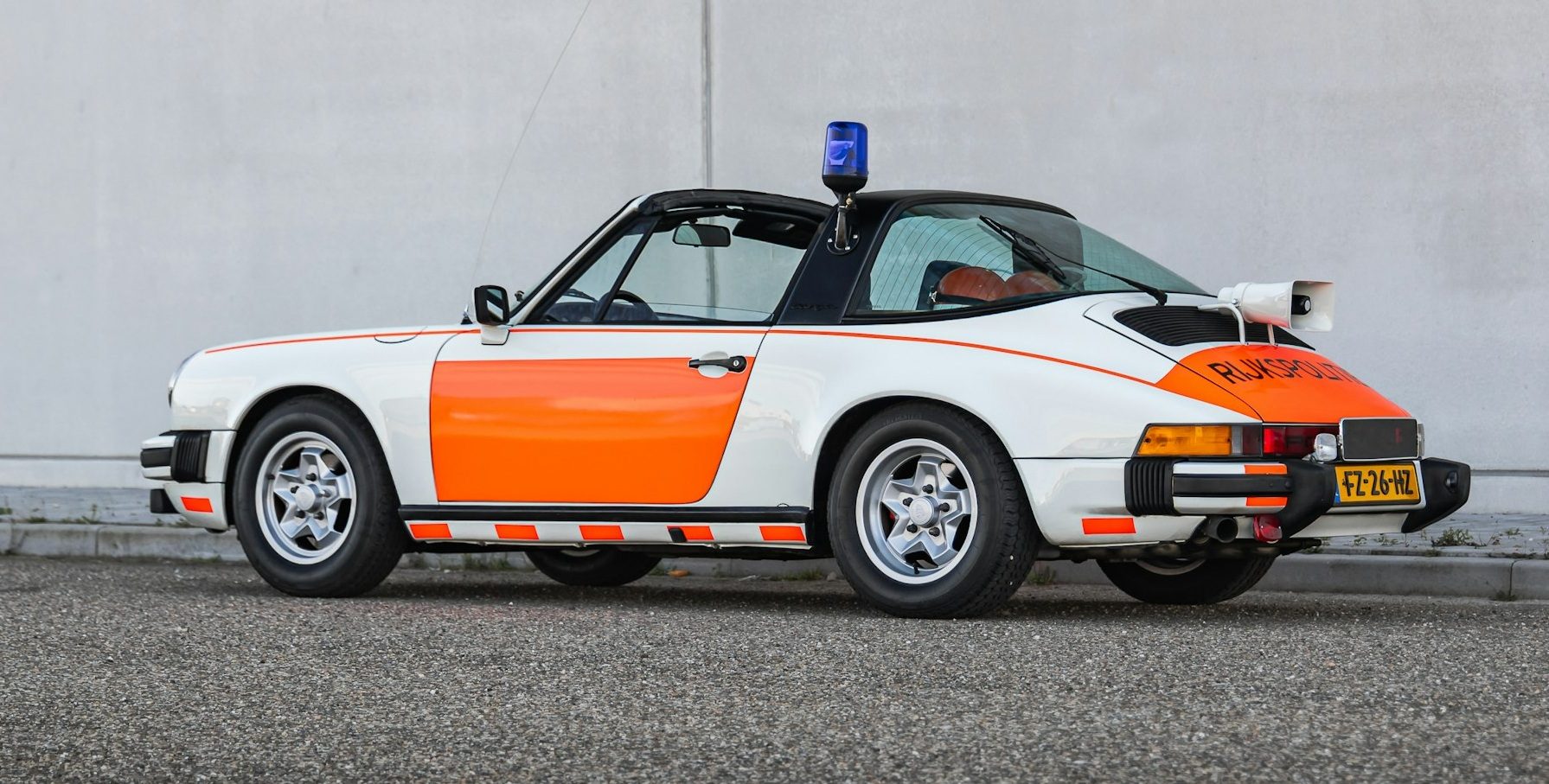 De buitenzijde van de Duitse sportwagen
