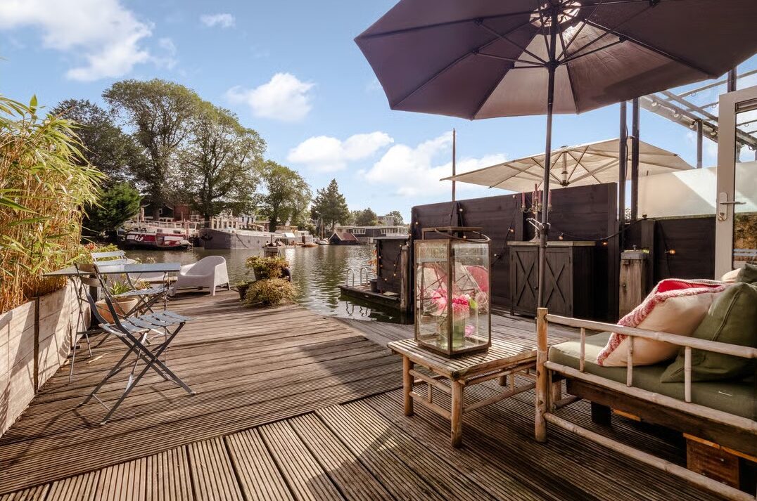 De tuin bij de woning van Jeroen Pauw in Amsterdam