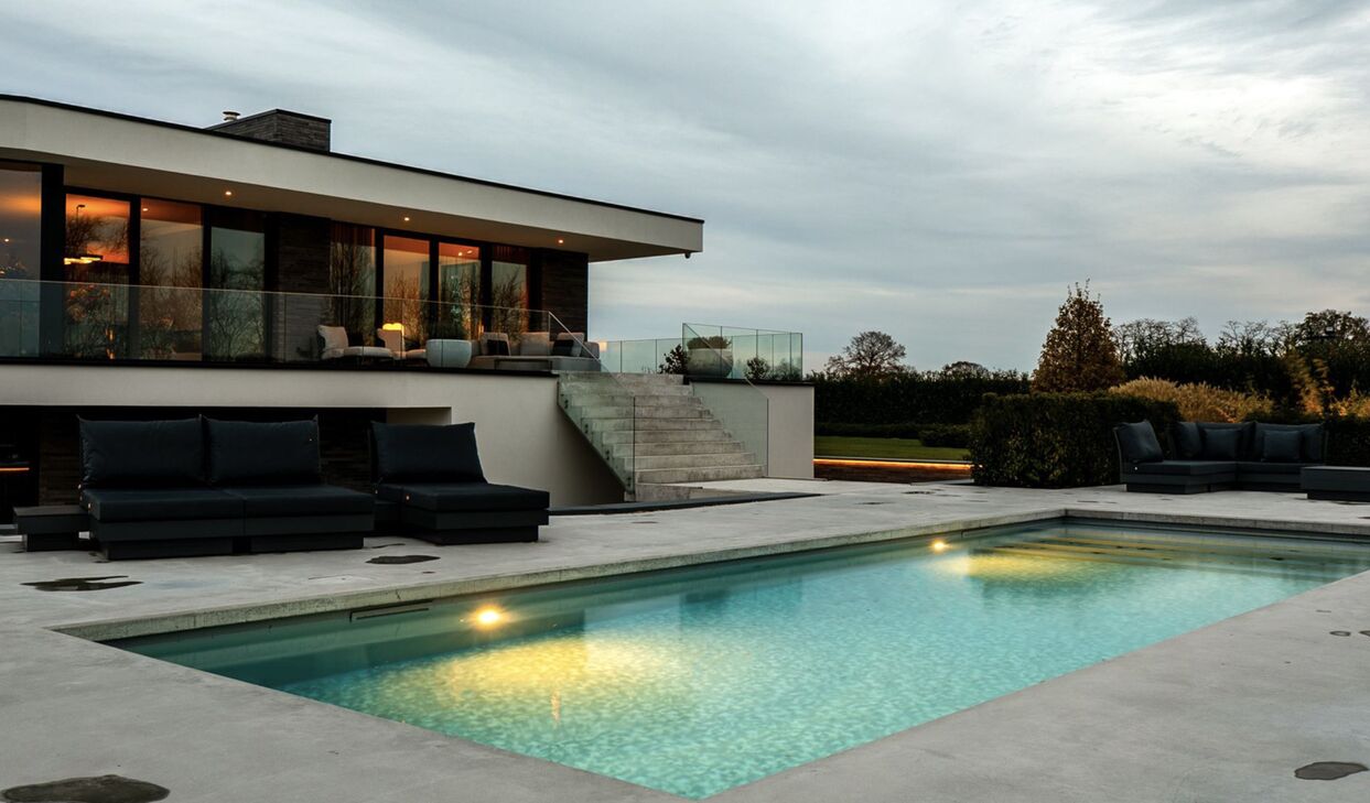 De villa van Gio Latooy in Sint-Willebrord