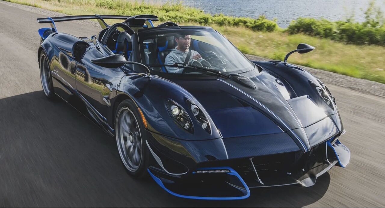 De Pagani Huayra Roadster die naar de veiling gaat