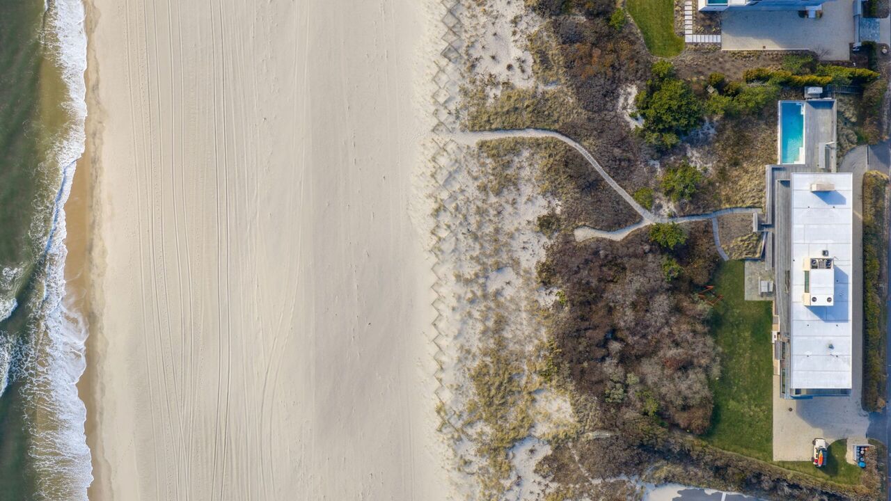 De woning in Bridgehampton van boven