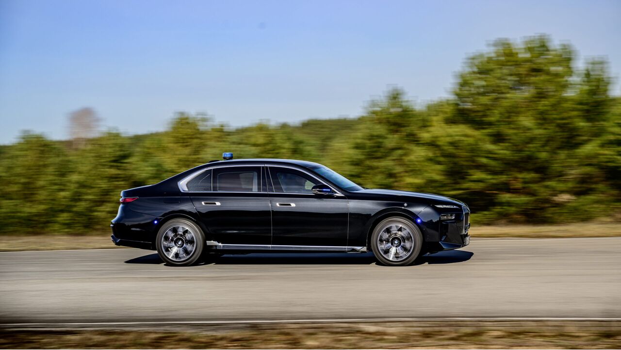 De BMW i7 van King Charles