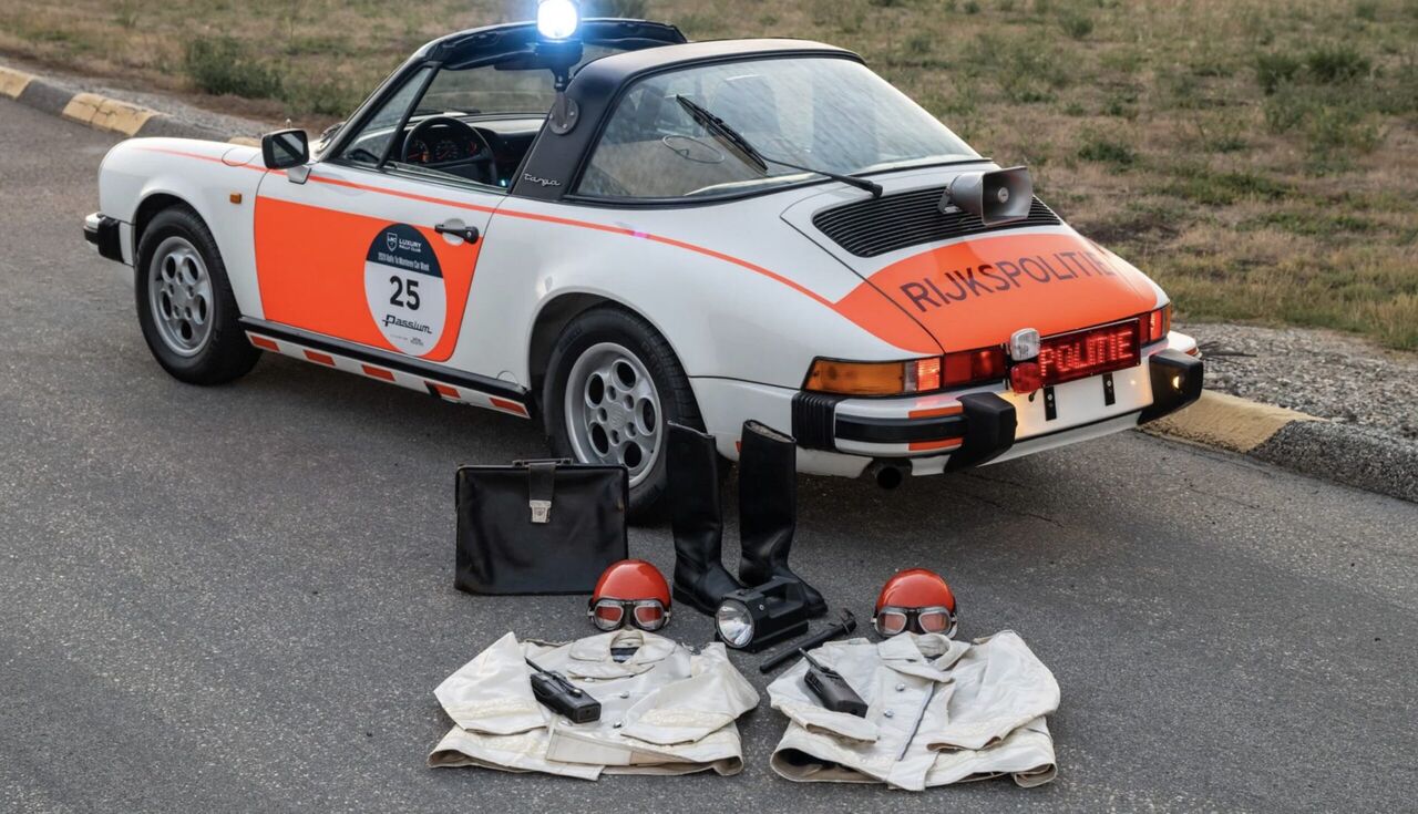 De volledige politie-uitrusting