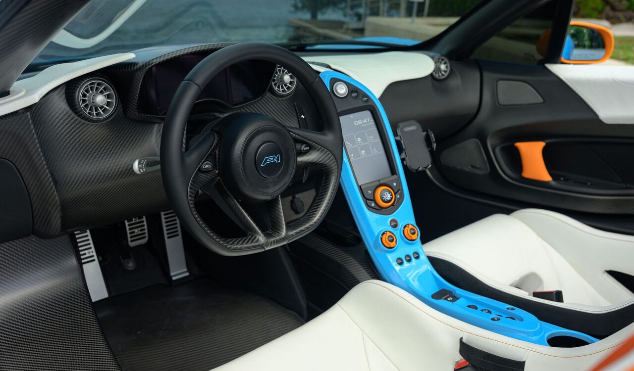 Het interieur van de unieke supercar