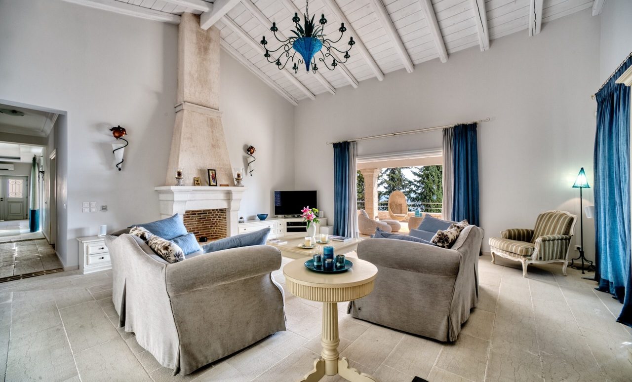 De living van de villa op Corfu
