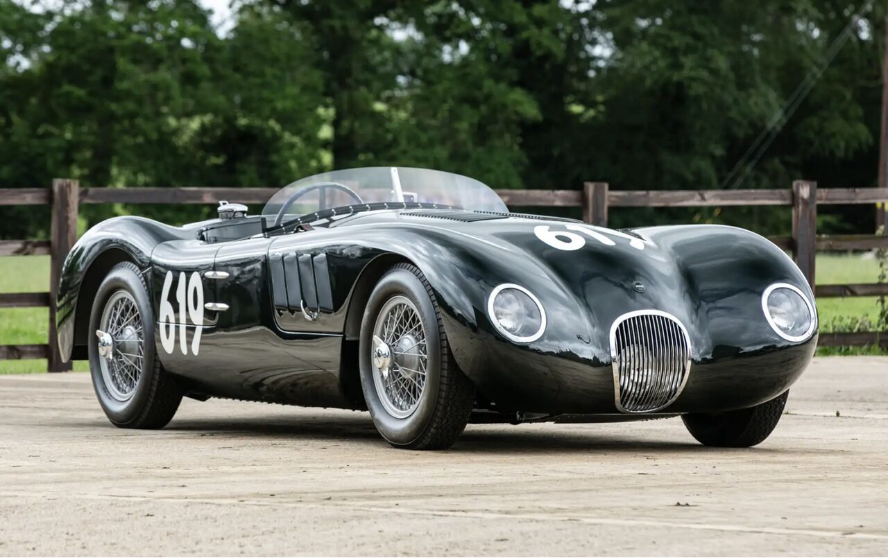 De Jaguar C-Type (XKC003 Re-creation) van Anthony Hamilton die naar de veiling gaat