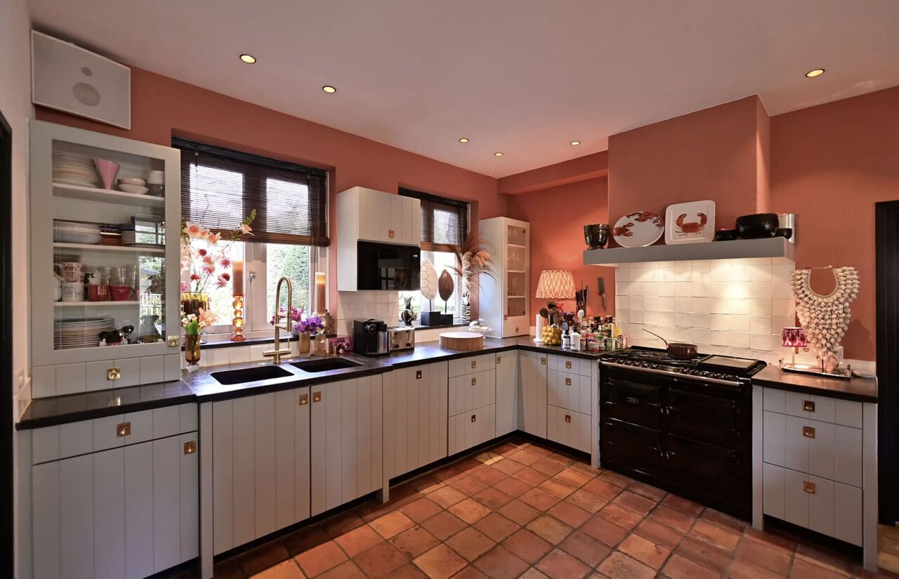 De keuken in de villa in Laren
