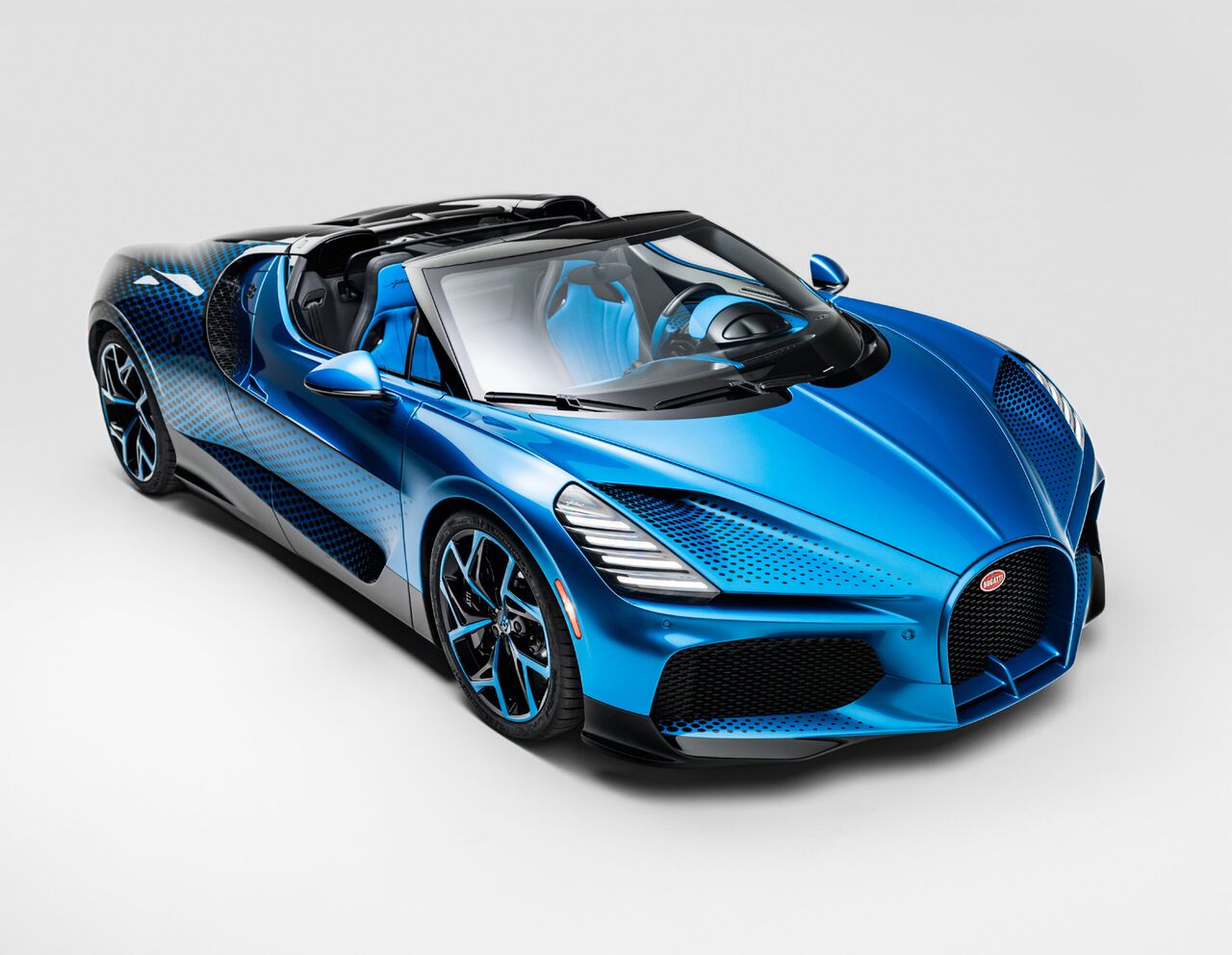 De voorzijde van de Bugatti W16 Mistral 'Fly Bug'