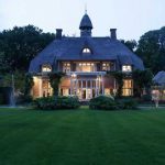 Nederlandse TV-producent Reinout Oerlemans haalt z'n villa in Laren uit de verkoop Pure Luxe
