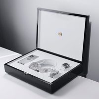 Diamanten Iphone 15 Zweeds Luxemerk Onthult met Diamanten Ingelegde Apple-Producten ter Waarde van &euro;250.000