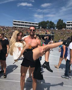 Joel Beukers & vriendin