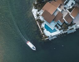 vermogen miljardairs bloomberg billionaires index Pure Luxe