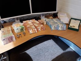 verhuisdoos geld rolex horloges woningoverval zwijndrecht Pure Luxe