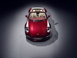 Porsche 911 Targa 4S Heritage Design Edition Pure Luxe