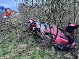 Ferrari Roma maakt heftig ongeluk op oudejaarsavond