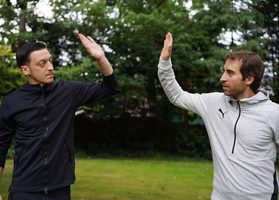 Mathieu Flamini & Mesut &Ouml;zil