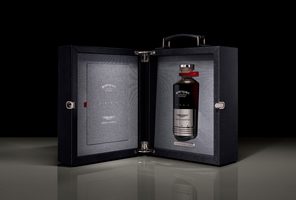 Black Bowmore DB5 1964 whisky Aston Martin Pure Luxe