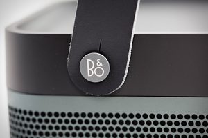 Bang & Olufsen Beoplay Beolit 17 bluetooth speaker Pure Luxe