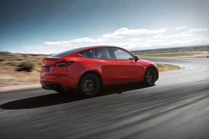 tesla model y elon musk Pure Luxe
