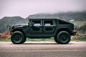 mil-spec hummer h1 06 suv Pure Luxe