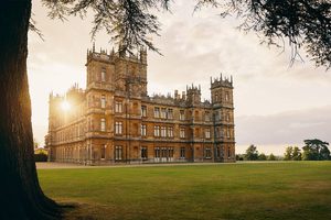 downtown abbey highclere castle airbnb Pure Luxe