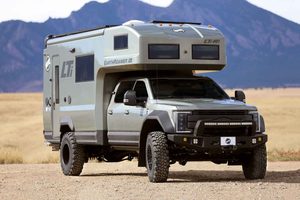 earthroamer lti suv expedition vehicle Pure Luxe