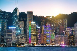 hong kong parkeerplaats the center wolkenkrabber Pure Luxe