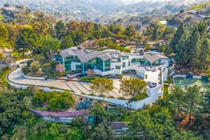pharrell williams huis beverly hills los angeles Pure Luxe