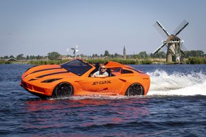 Jet-car - Ferrari-boot