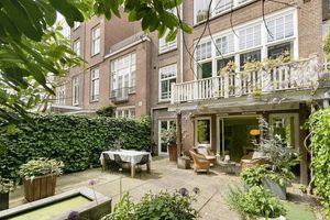 Het grachtenpand van Ivo Niehe in Amsterdam