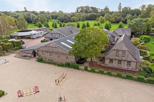 Manege op Funda