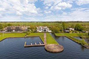 Voormalige villa van ex-Eredivisie-doelman Joop Leliveld m&eacute;t helikopterplatform moet &euro; 13,5 miljoen opbrengen