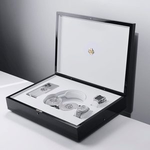 Diamanten Iphone 15 Zweeds Luxemerk Onthult met Diamanten Ingelegde Apple-Producten ter Waarde van €250.000
