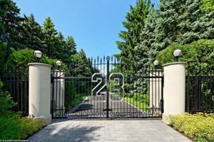 Michael Jordan huis Chicago Compass Pure Luxe
