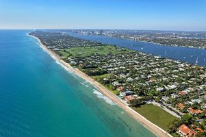 Miljonairs in normaal zo rustige Palm Beach massaal in de herrie door overrazend vliegverkeer