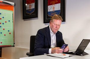 Ronald Koeman vermogen trainer FC Barcelona Pure Luxe