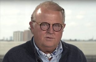 Bugatti-verzamelaar en miljonair Michel Perridon wint in Dubai plotsklaps een kilo goud