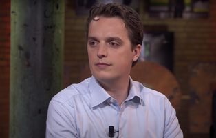 Sywert van Lienden tijdens een interview bij het programma Buitenhof